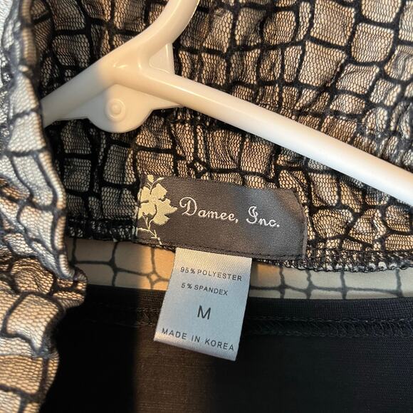 Damee Inc 2 Piece Set Black Gold Long Sleeve Jacket & Tank Size Medium - Picture 7 of 8